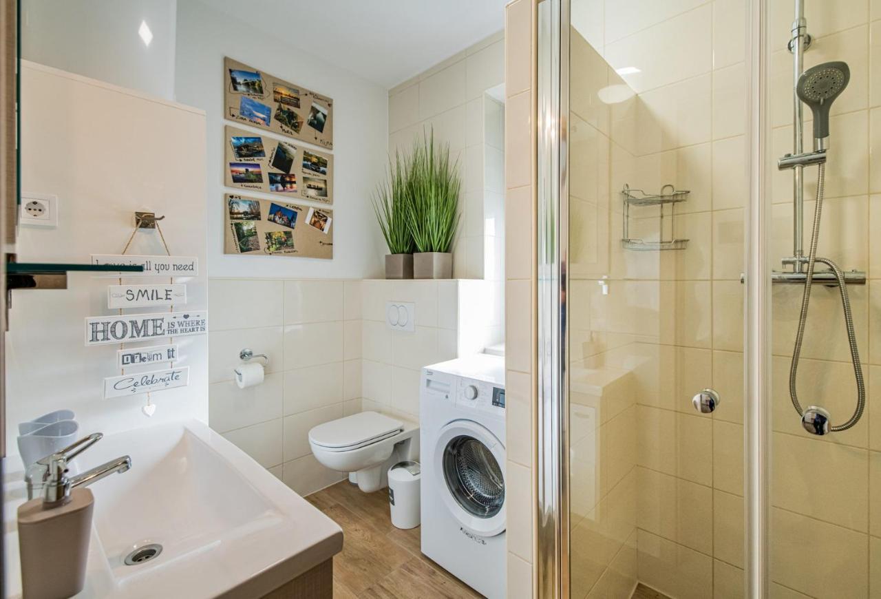 Apartmaji Banonia " Poletni Vetrc " Banovci Exterior foto